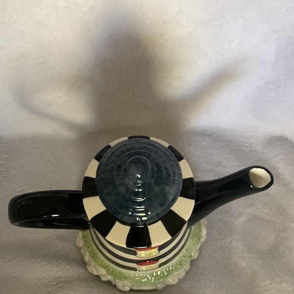 Adorable Ceramic Lighthouse Teapot 9.5” Excellent Condition Beach Kitchen - Picture 5 of 7